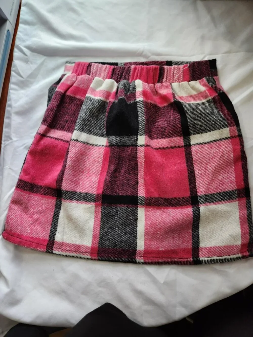 Girls Plaid Skirt Set Size 8Y Black Ribbed Top Pink Plaid Outfit